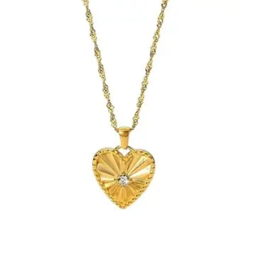 Mitylene 14K Gold Heart Pendant - Fluted Solitaire