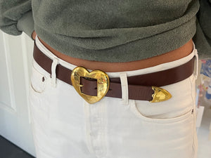 Streets Ahead Brass Hammered Heart Belt in Cognac