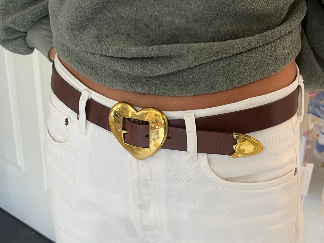 Streets Ahead Brass Hammered Heart Belt in Cognac