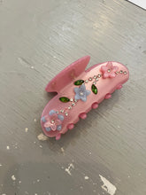 Flower Rhinestone Claw Clip