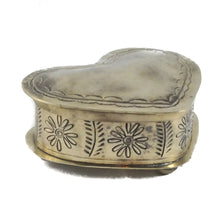 Silver Corazon Keepsake Box